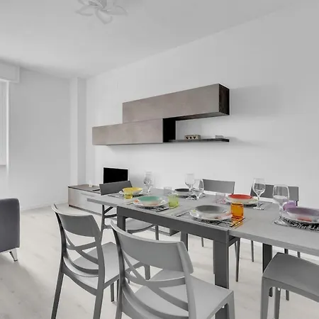 Metro M2 Famagosta-Appartamento x5-self check-in-2