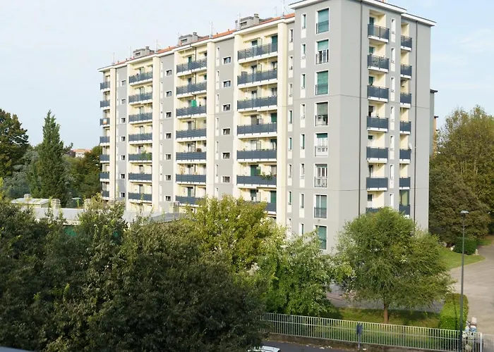 2Min Metro Rossa - 20Min San Siro-Ac-Parcheggi